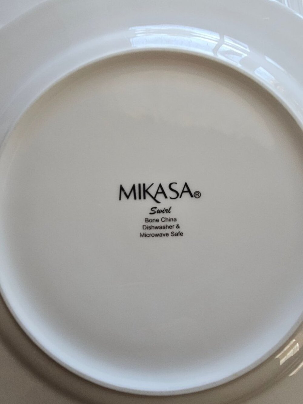5 Mikasa Swirl Salad Plates 9" Luncheon Dishware White Bone China Ribbed - Picture 4 of 6